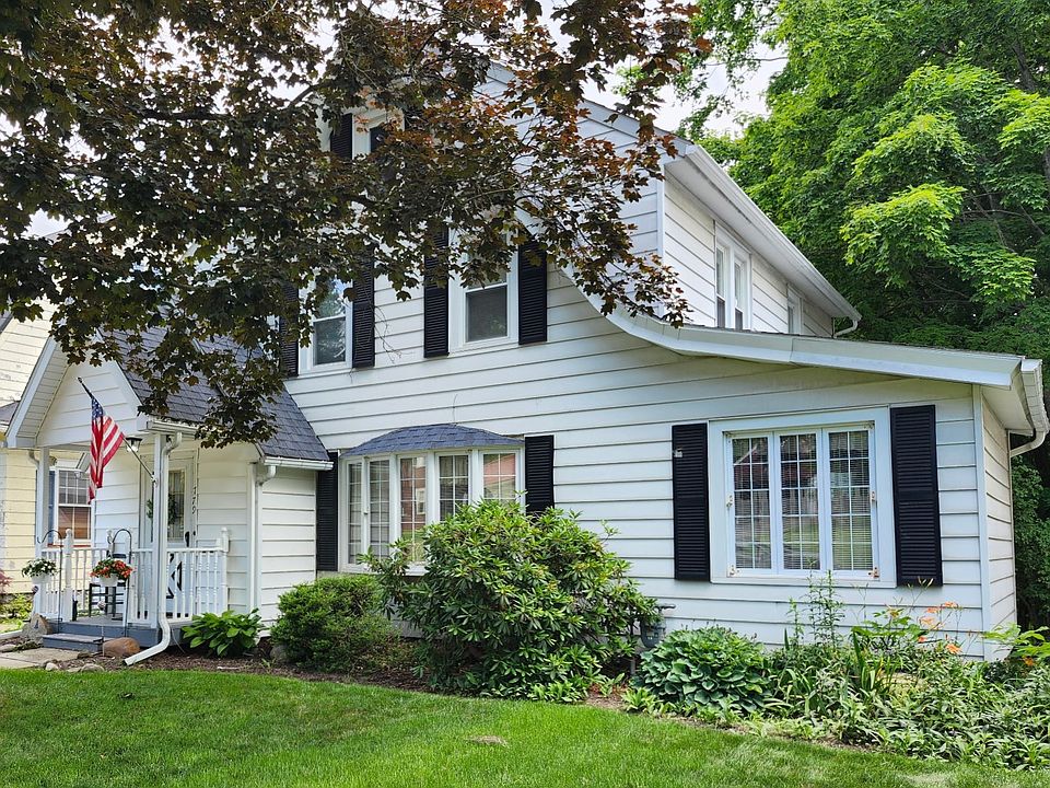 1st image of 779 Chestnut St