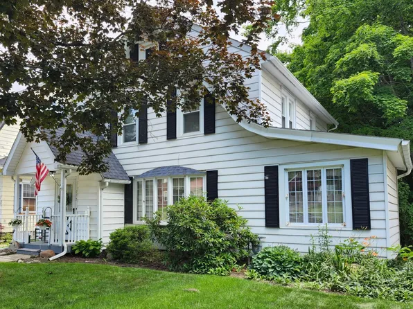 779 Chestnut St, Meadville, PA 16335