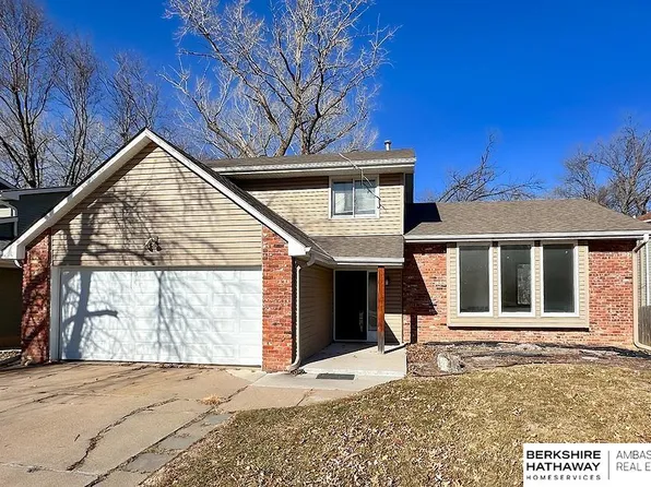 3718 Lynnwood Dr, Bellevue, NE 68123