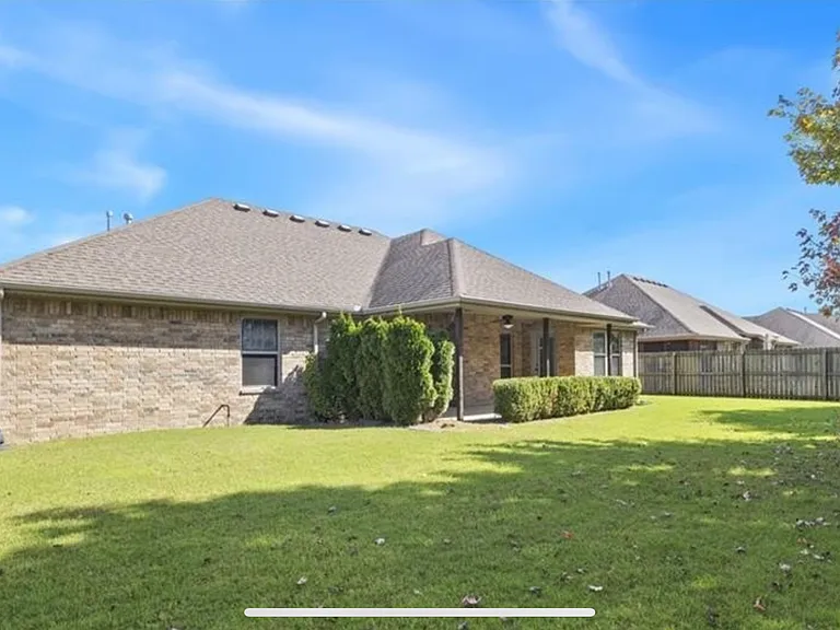 2915 N Raven Ln — Photo 4