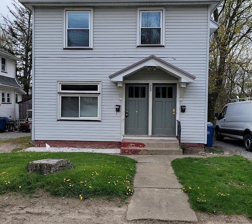 1st image of 763 Alden St Floor 1