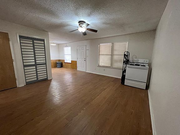 5th image of 364 Pearl St #364