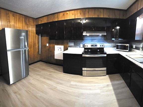 5th image of 1604 E Elm St #F