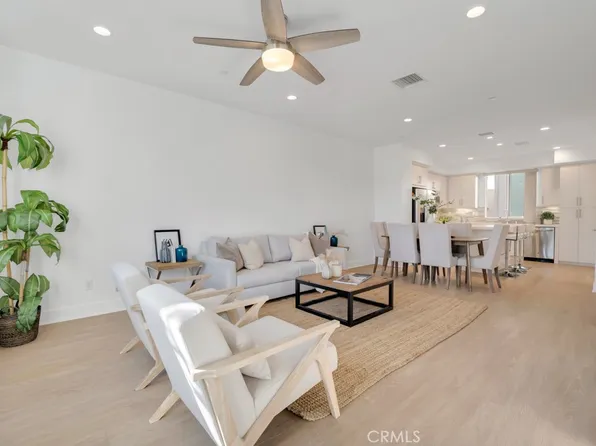 10832 W Riverton Ct, Toluca Lake, CA 91602