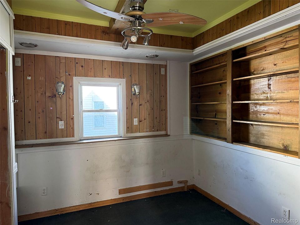 909 Pine St, photo 9