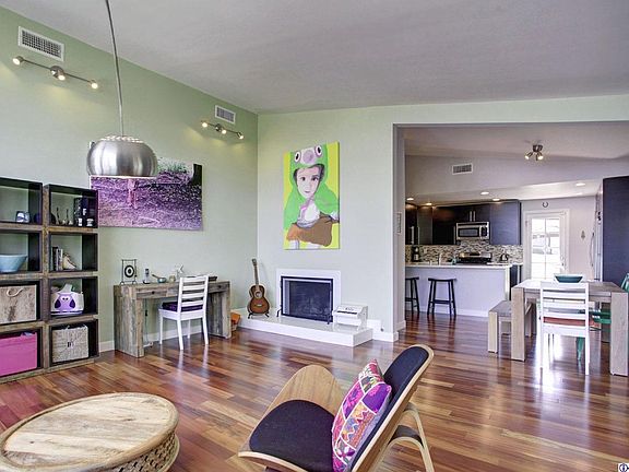 2nd image of 4622 Nob Hill Dr
