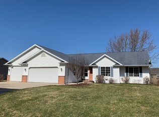 W4918 Spring Hill Dr, SHERWOOD, WI 54169