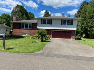 13 Hoffman Dr, Binghamton, NY 13901