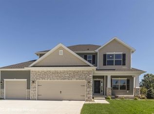 4568 SE Fox Valley Ct, West Des Moines, IA 50265