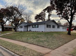 1800 Ridgemont Dr, Wichita Falls, TX 76309