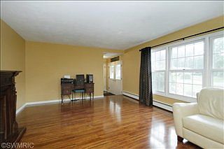 5th image of 333 Watkins Ln
