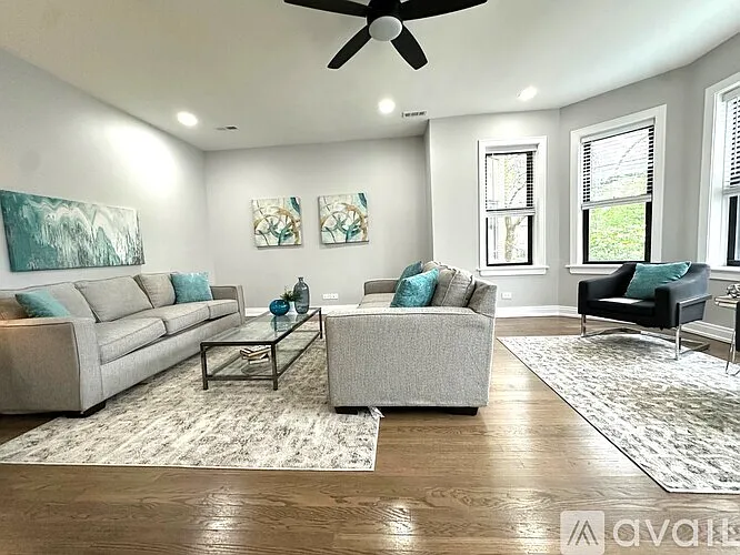 2853 W Palmer St #1W — Photo 2