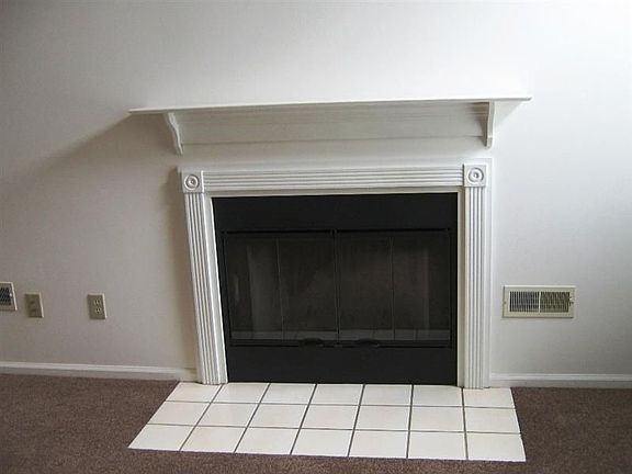 4th image of 1105 Garden Village Dr