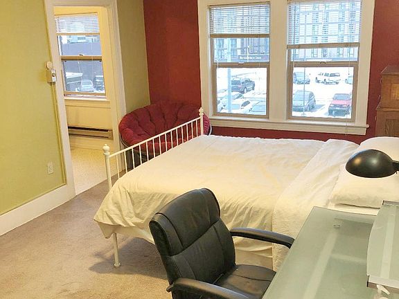 2nd image of 4522 Brooklyn Ave NE APT 305