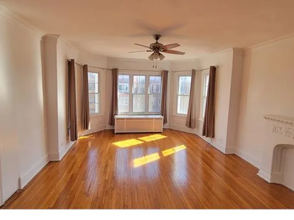 8024 S Phillips Ave #3, Chicago, IL 60617