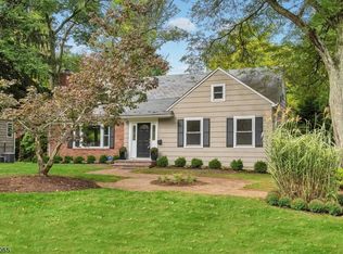 21 Fairfield Dr, Short Hills, NJ 07078