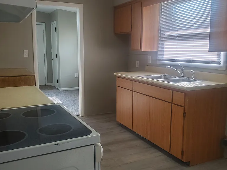 3705 Manchester Rd — Photo 7