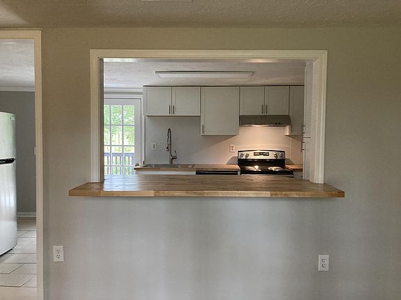 4th image of 1221 Armour Cir