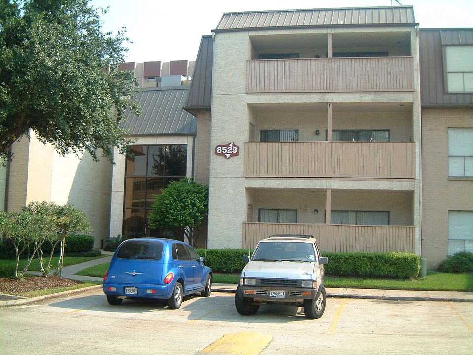 1st image of 8527 Hearth Dr