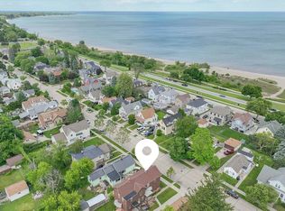 1738 Chatham St #1, Racine, WI 53402