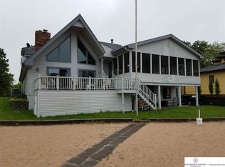 56 Ginger Cove Rd, Valley, NE 68064