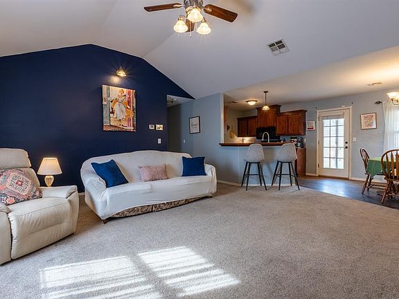 5th image of 41200 Cottage Dr