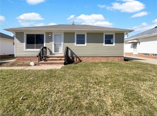 4704 Heather Ln, Brooklyn, OH