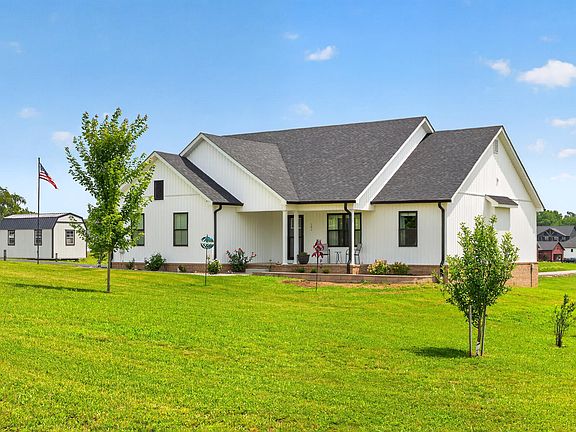2nd image of 101 Gracelynn Cir
