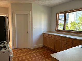 23 Renfrew St #1B, Medford, MA 02155