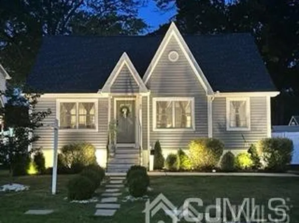 40 Madison Ave, Avenel, NJ 07001