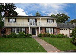 2177 Oakmont Way, Eugene, OR 97401