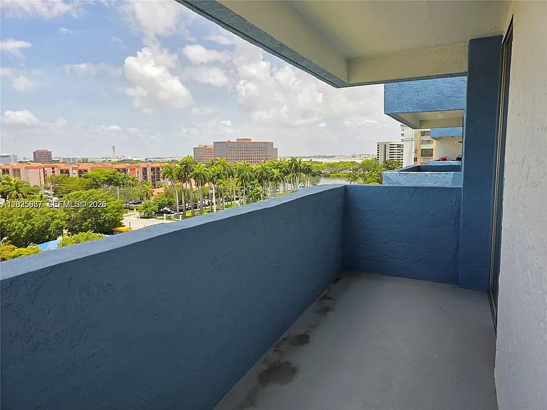 5050 NW 7th St #610 — Photo 23