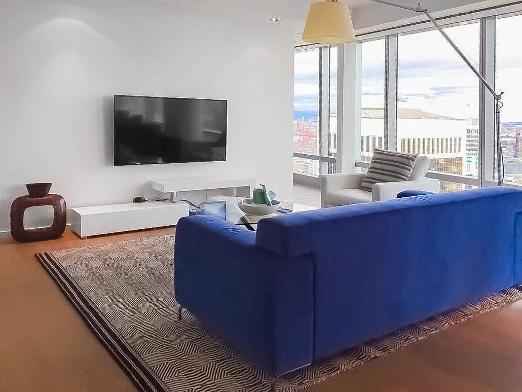 2 bed, 874 sqft, $4,990 — Photo 1