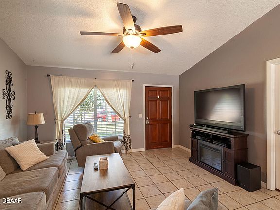 4th image of 363 Bent Oak Dr