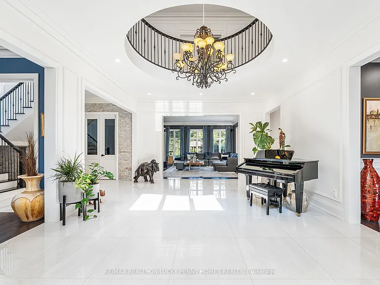30 Bernadotte Dr — Photo 7