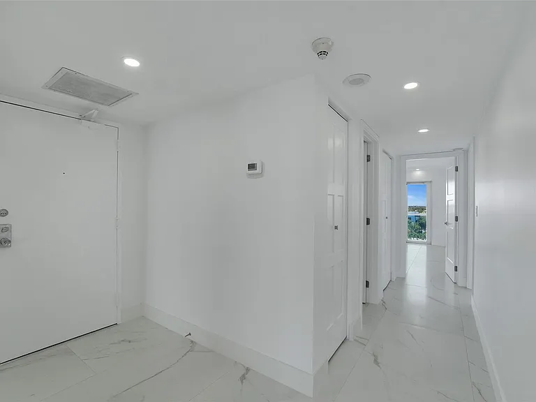 3900 Galt Ocean Dr #511 — Photo 30