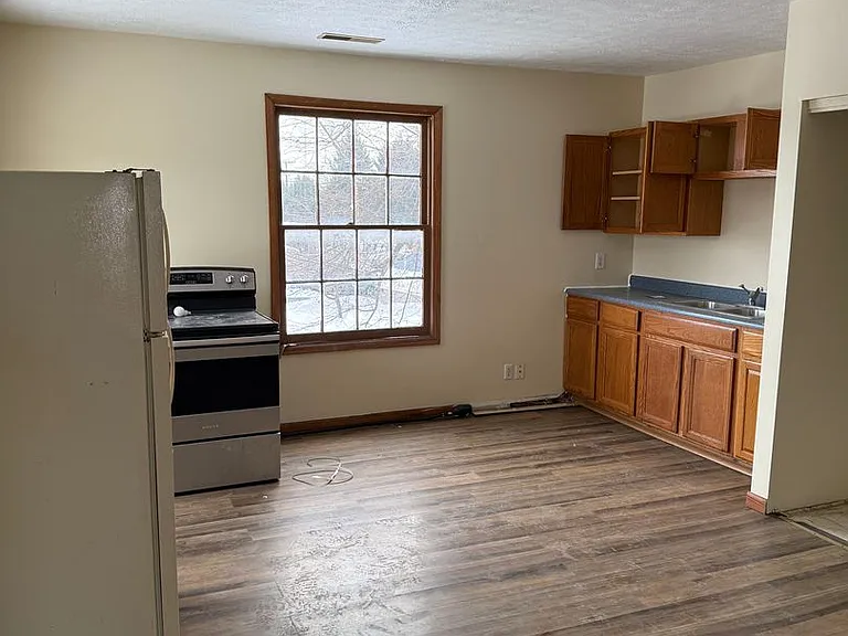 91 N Buena Vista St #B — Photo 2