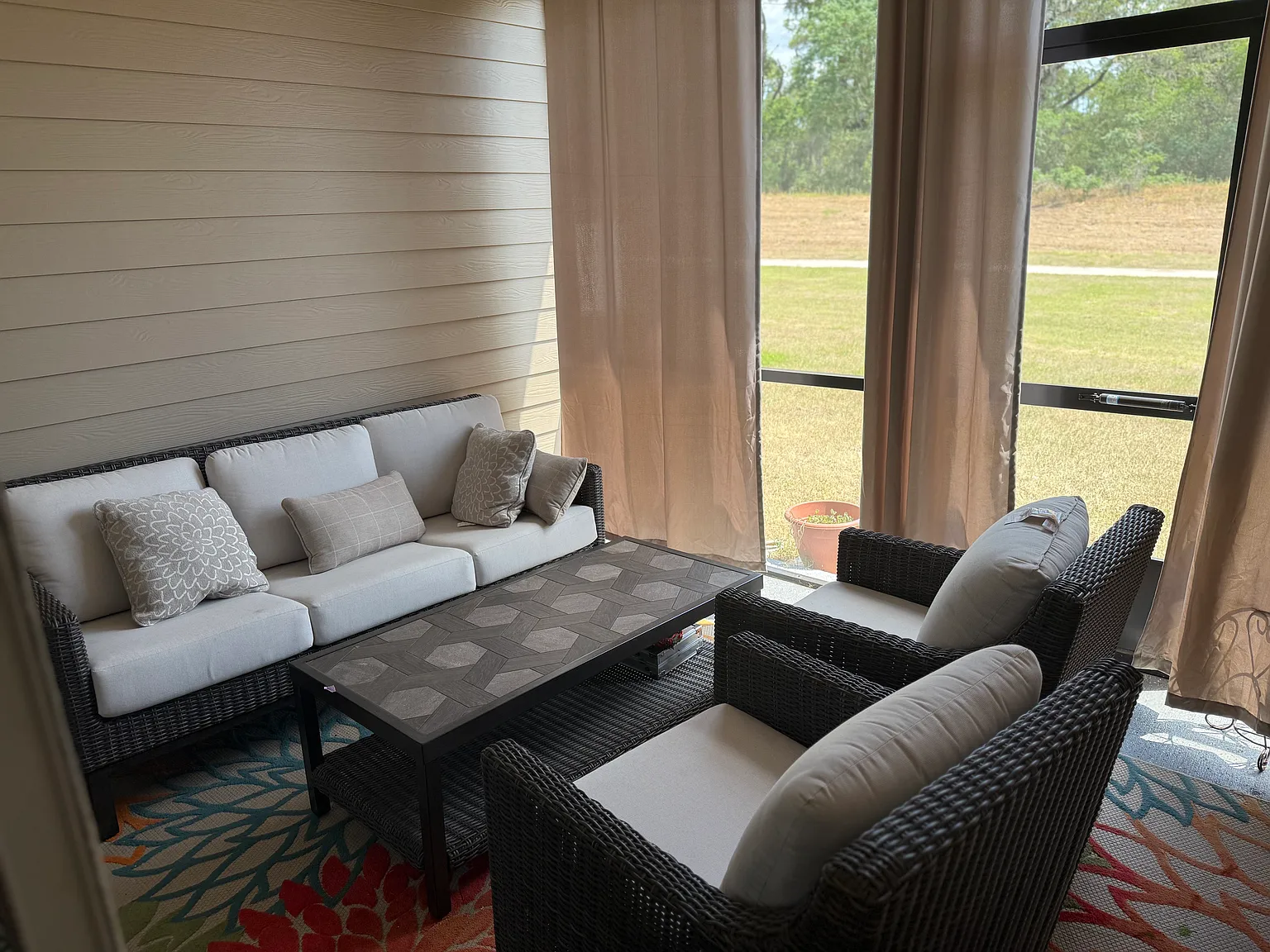 4 bed, 2267 sqft, $2,700 — Photo 3