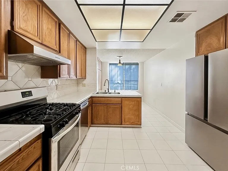 415 W Duarte Rd #2 — Photo 8