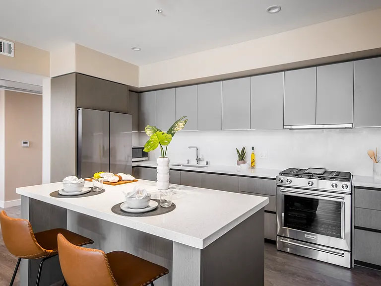 Arista Glendale — Photo 1