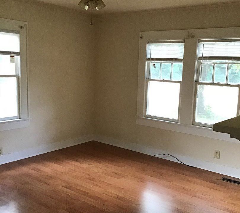 2nd image of 1013 Williamston Rd