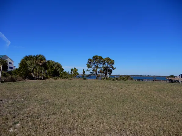 1638 Alligator Dr, Panacea, FL 32346