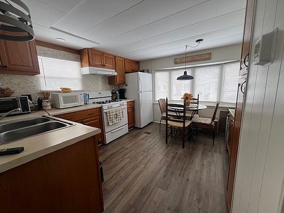 4th image of 5223 Bramblewood Ln