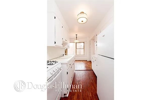 Sold by Douglas Elliman | media 10