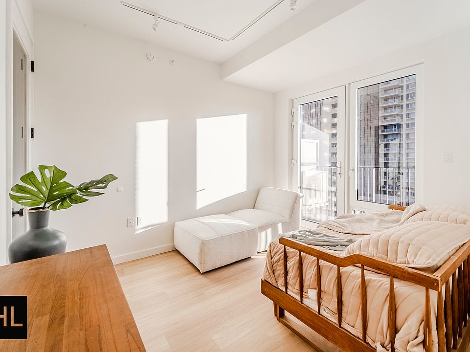 1st image of 931 Carroll St #711
