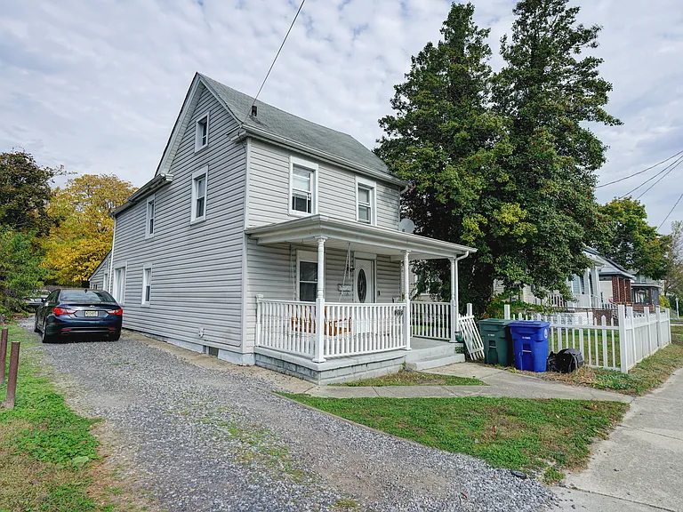 215 Ellis St — Photo 3