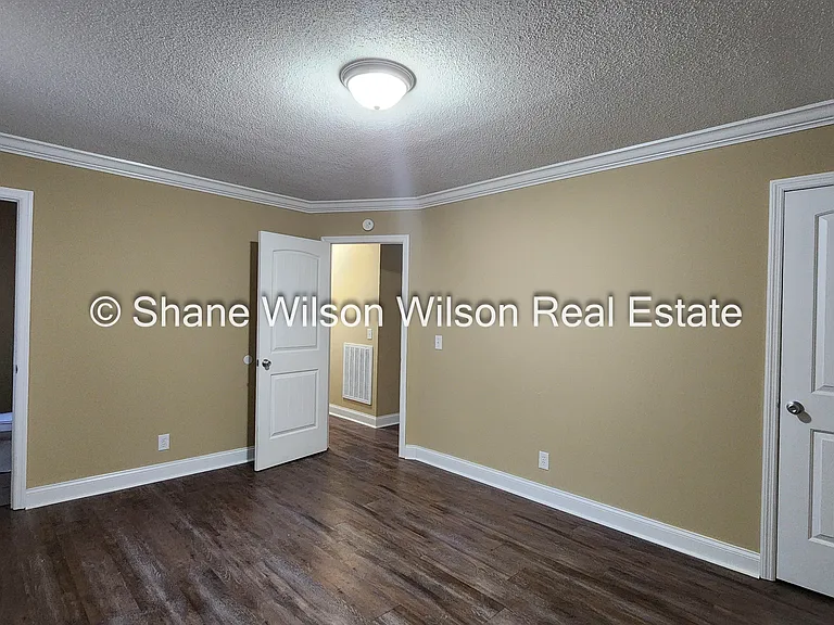 151 Kathy Dr — Photo 8