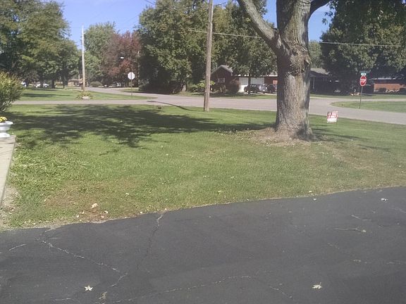 3rd image of 411 Coronado Trl