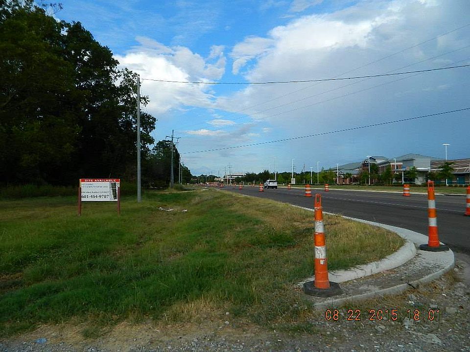 2nd image of 2323 Flowood Dr