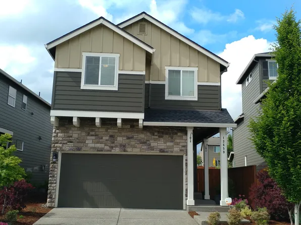 13659 SE Kingsfisher Way, Happy Valley, OR 97086